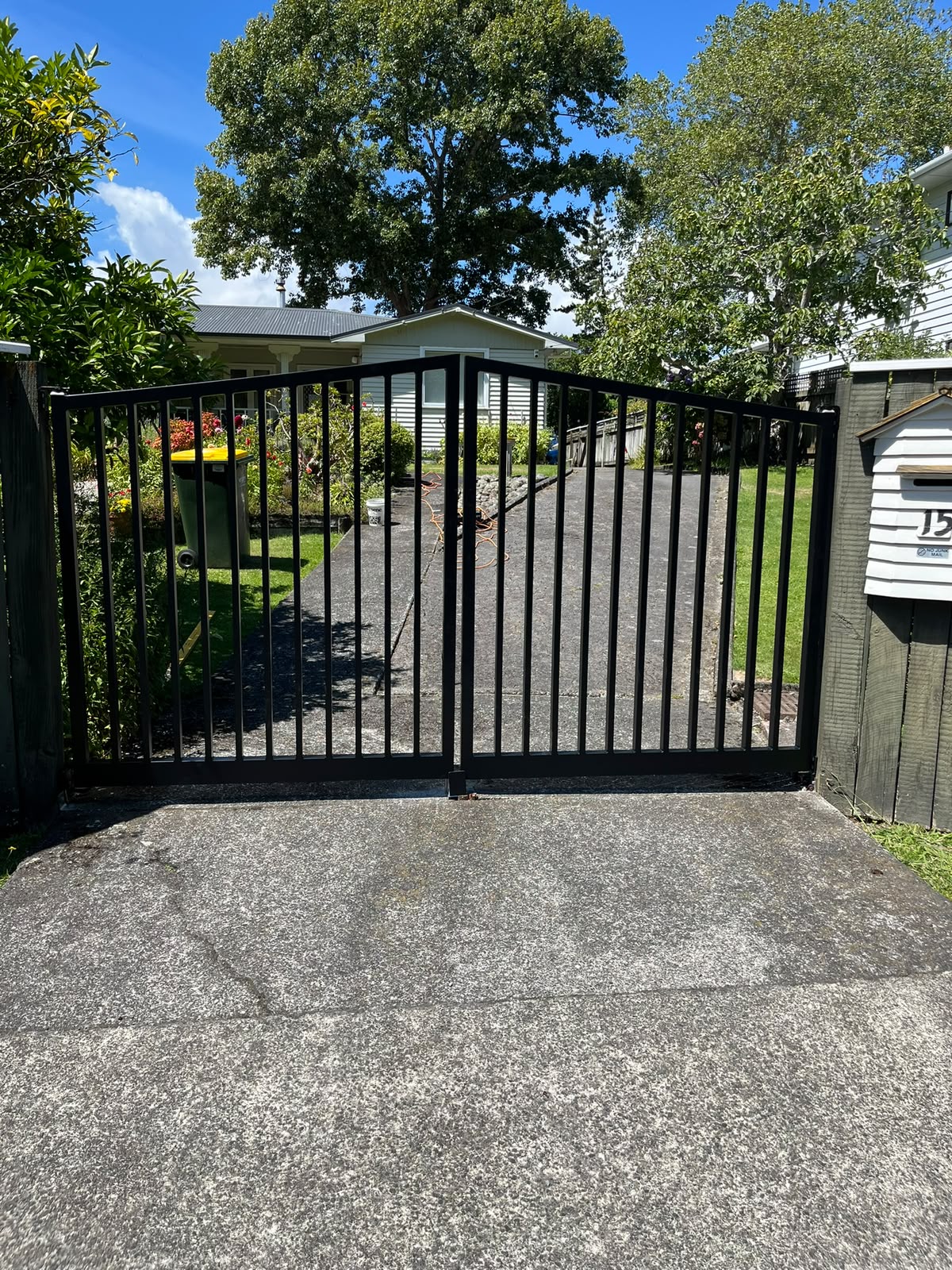 Wellington gates contractors at work