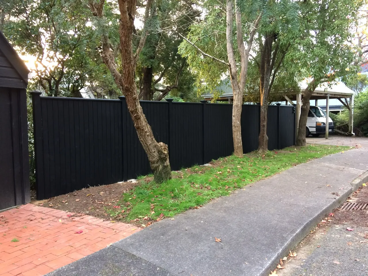 Boundary fence installation in Lower Hutt